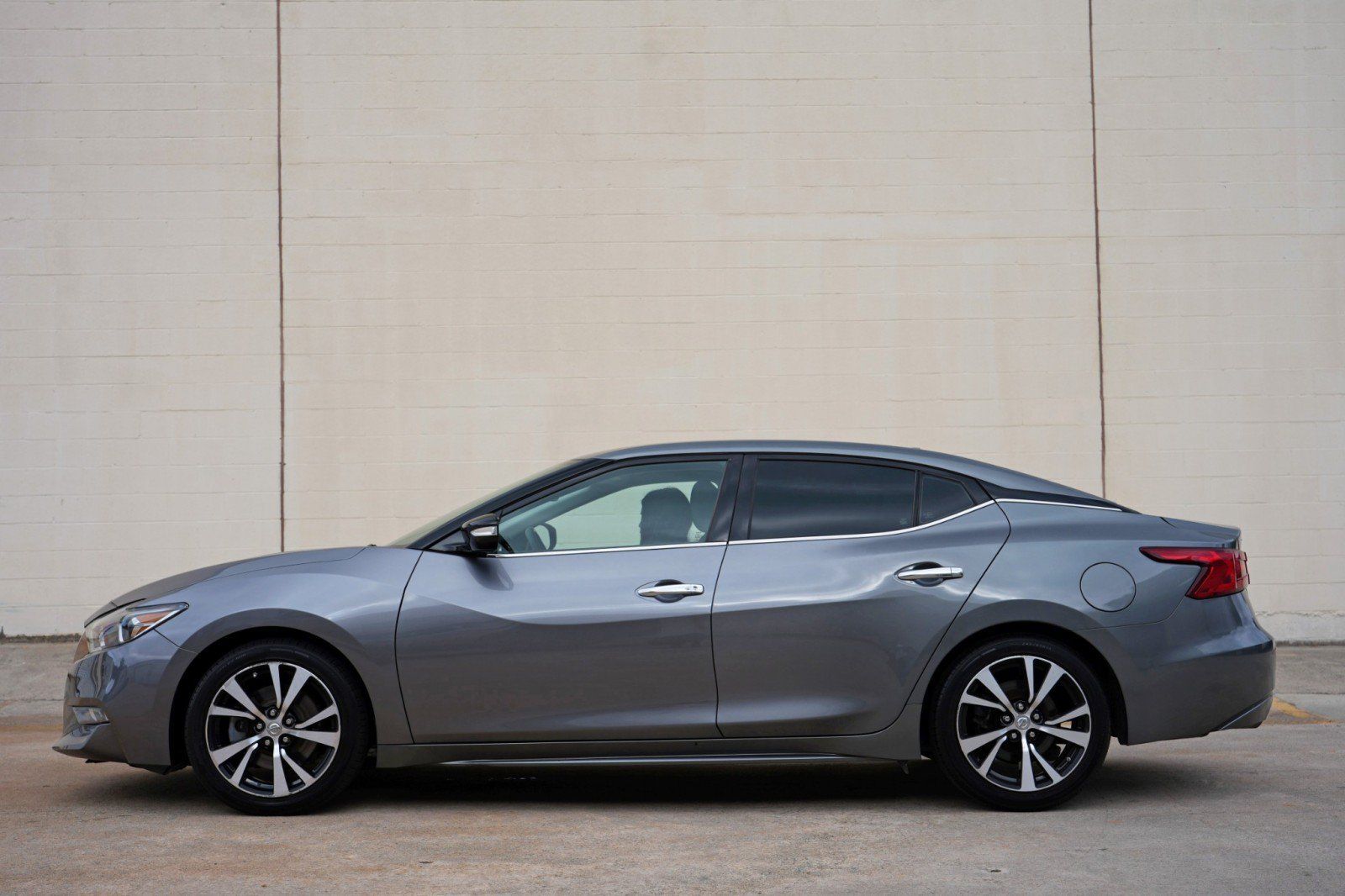 Used 2017 Nissan Maxima 3.5 SV FWD image 8