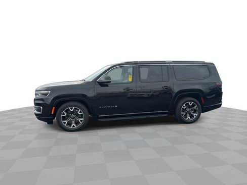 Used 2024 Jeep Wagoneer L Series III w/ Flexible Seating Group AWD/4WD image 5