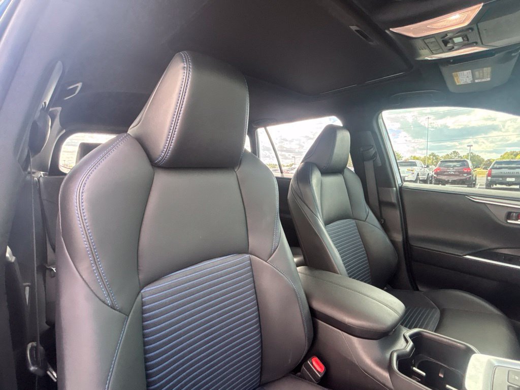 Used 2022 Toyota RAV4 XSE AWD/4WD image 19