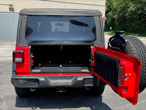 Used 2018 Jeep Wrangler Sport AWD/4WD image 34