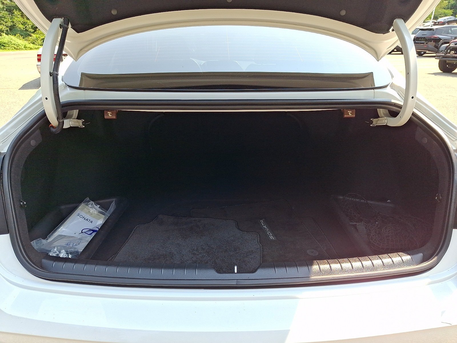 Used 2023 Hyundai Sonata SE w/ Preferred Accessory Package FWD image 29
