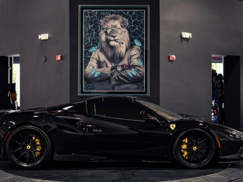 Used 2023 Ferrari F8 Tributo RWD image 9