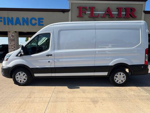 Used 2022 Ford E-Transit Medium Roof w/ Load Area Protection Package RWD image 4