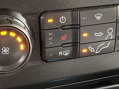 Used 2022 Ford F250 XLT w/ XLT Premium Package image 14