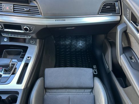 Used 2023 Audi Q5 e Premium Plus w/ Premium Plus Package image 18