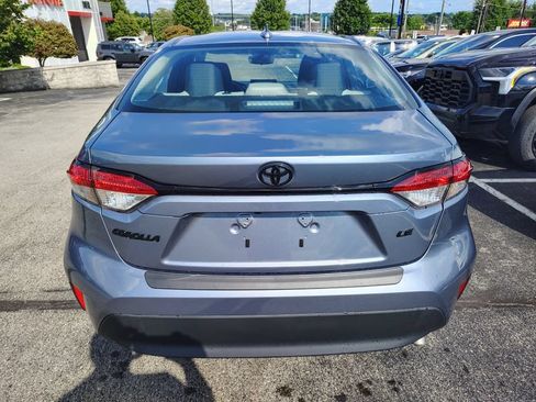 Used 2025 Toyota Corolla LE FWD image 5