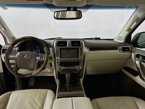 Used 2018 Lexus GX 460 Premium w/ Premium Package AWD/4WD image 3