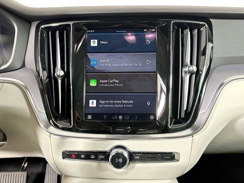 Used 2025 Volvo S60 B5 Core w/ Climate Package image 13