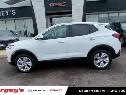 Used 2025 Buick Encore GX Preferred w/ Comfort Package AWD/4WD image 5