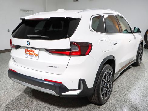 Used 2023 BMW X1 xDrive28i w/ Convenience Package AWD/4WD image 7