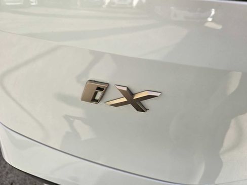 Used 2023 BMW iX xDrive50 w/ Sport Package AWD/4WD image 16