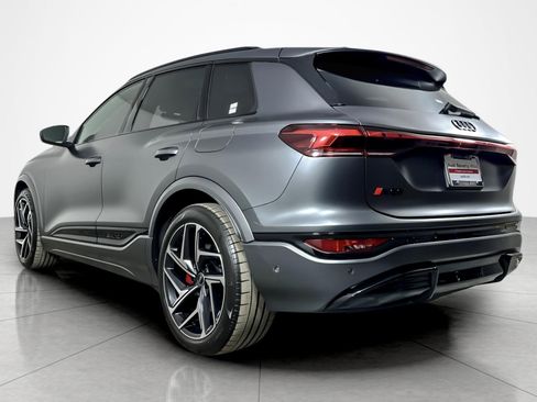 Used 2025 Audi SQ6 e-tron Premium Plus w/ Premium Plus image 3