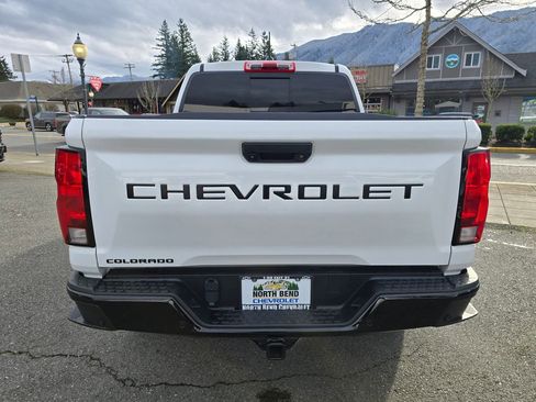 Used 2023 Chevrolet Colorado Trail Boss w/ Technology Package image 6