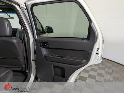 Used 2011 Ford Escape Limited w/ 302A Rapid Spec Order Code AWD/4WD image 33
