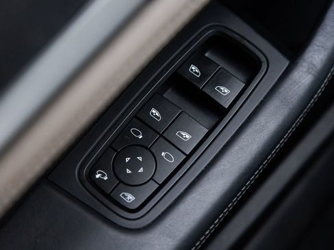 Certified 2023 Porsche Taycan 4S AWD/4WD image 20