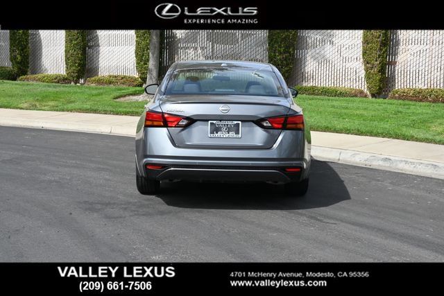 Used 2025 Nissan Altima 2.5 S FWD image 5