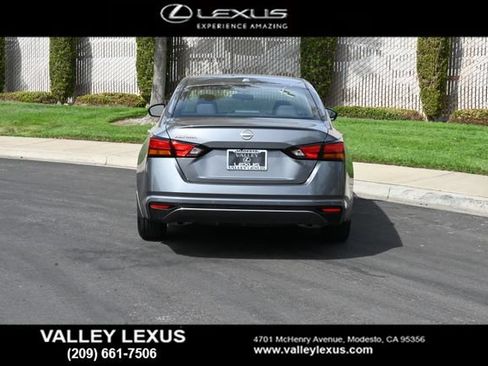 Used 2025 Nissan Altima 2.5 S FWD image 5
