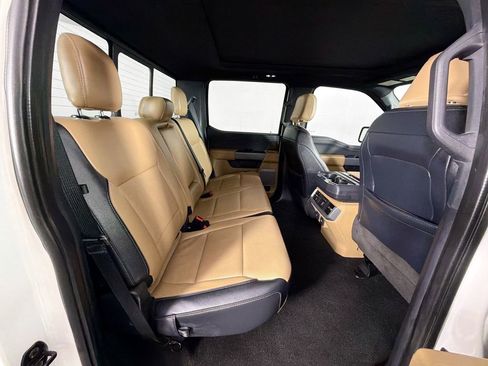 Used 2022 Ford F150 Lariat w/ Equipment Group 502A High image 28