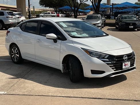 New 2025 Nissan Versa SV w/ Trunk Package image 4