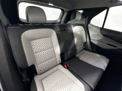 Used 2021 Chevrolet Equinox LS w/ LS Convenience Package image 35