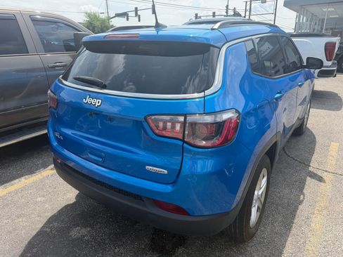 Used 2023 Jeep Compass Latitude w/ Convenience Group AWD/4WD image 6