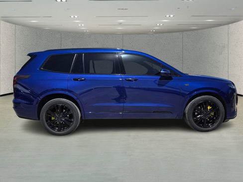 Used 2024 Cadillac XT6 Premium Luxury w/ LPO, Floor Liner Package image 2