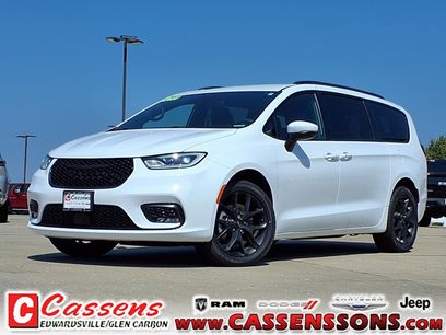 Certified 2023 Chrysler Pacifica Touring-L w/ S Appearance Package