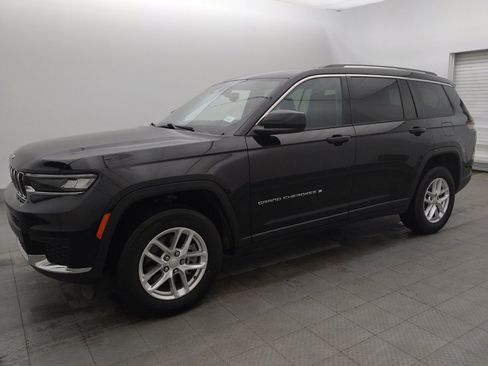Used 2023 Jeep Grand Cherokee L Laredo AWD/4WD image 2