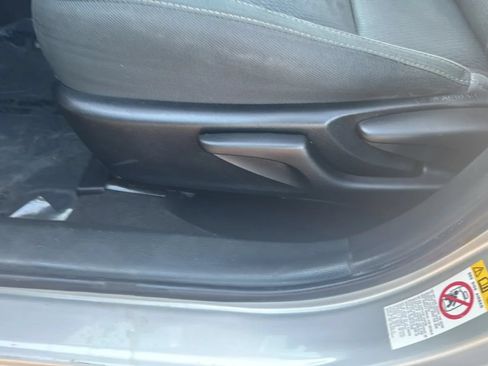 Used 2019 Toyota Corolla LE FWD image 18