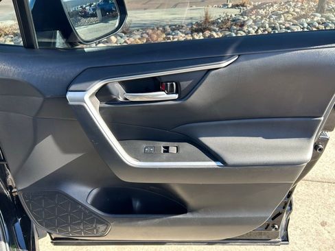 Used 2023 Toyota RAV4 AWD Hybrid image 31