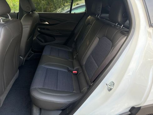 Used 2025 Buick Envista Preferred FWD image 35