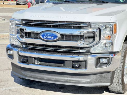 Used 2022 Ford F250 XLT w/ XLT Value Package image 5