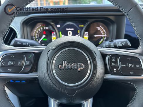 Certified 2025 Jeep Wrangler Unlimited Sahara AWD/4WD image 24