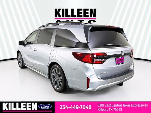 Used 2026 Honda Odyssey Touring image 6