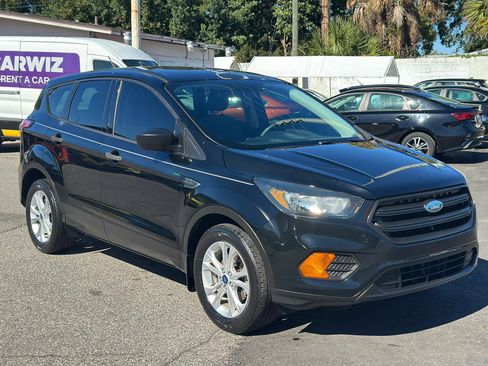Used 2018 Ford Escape S image 3