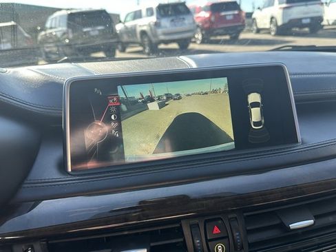 Used 2015 BMW X6 xDrive50i w/ Executive Package image 38