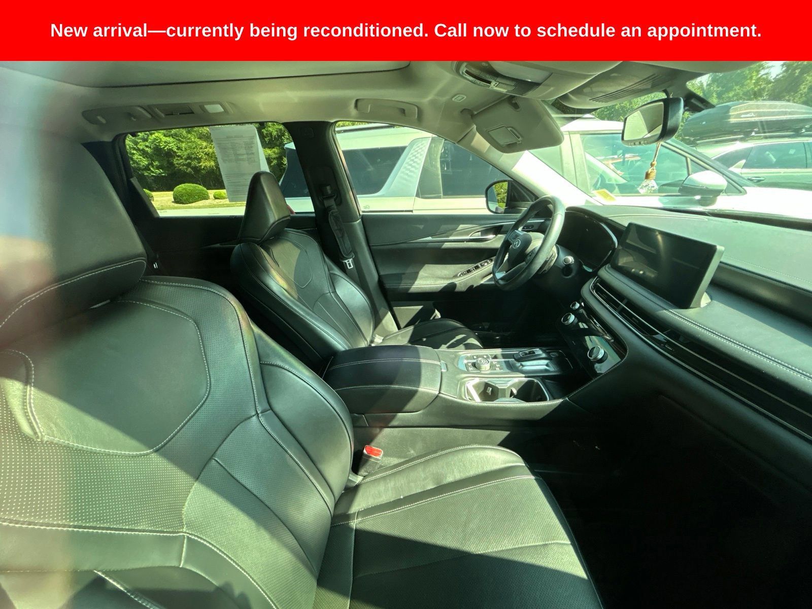 Used 2022 INFINITI QX60 Luxe w/ Cargo Package FWD image 12