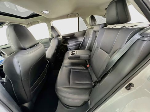 Used 2023 Subaru Outback Limited AWD/4WD image 26