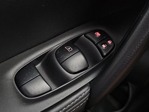 Used 2020 Nissan Rogue Sport S w/ Appearance Package FWD image 27