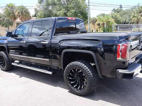 Used 2018 GMC Sierra 1500 SLT w/ Enhanced Driver Alert Package RWD image 7