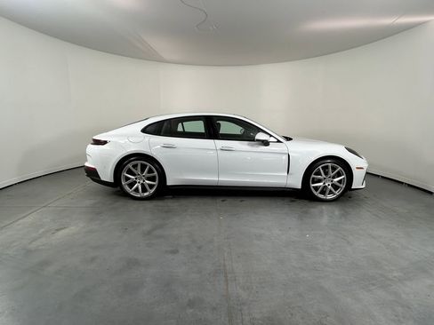 Certified 2024 Porsche Panamera 4 AWD/4WD image 8