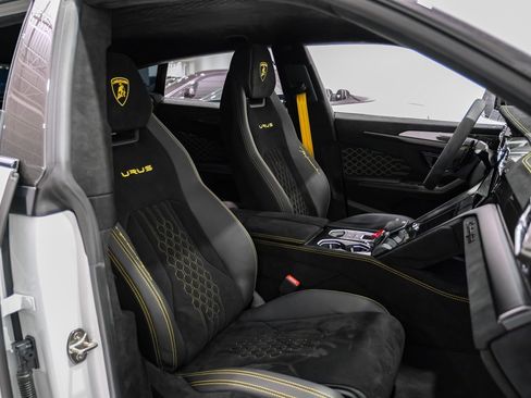 Used 2024 Lamborghini Urus Performante image 39