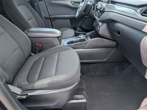 Used 2025 Ford Escape Active AWD/4WD image 25