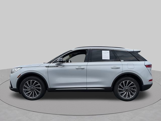 Used 2025 Lincoln Corsair Reserve w/ Towing Package AWD/4WD image 6