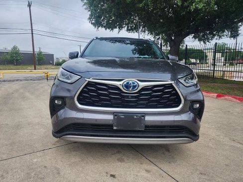 Used 2022 Toyota Highlander Platinum AWD/4WD image 8