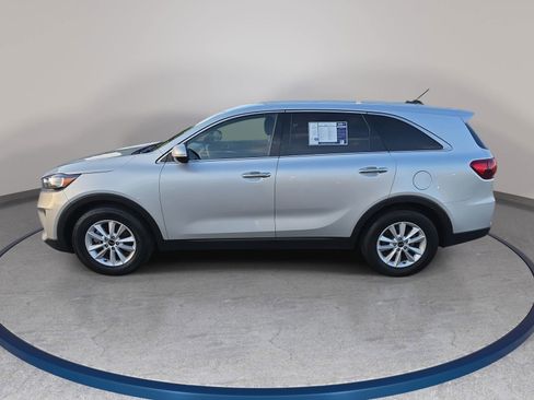 Used 2020 Kia Sorento LX FWD image 8