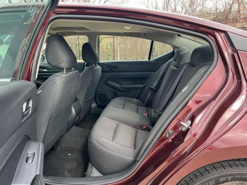 Used 2024 Nissan Altima 2.5 SV w/ SV Premium Package image 17