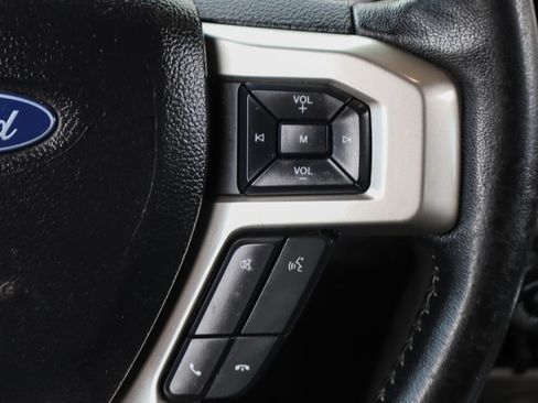 Used 2020 Ford F150 Lariat RWD image 23