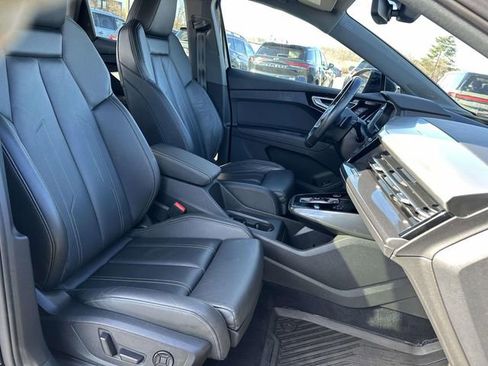 Used 2022 Audi Q4 e-tron Premium Plus image 10