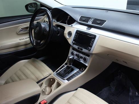 Used 2013 Volkswagen CC Sport FWD image 10